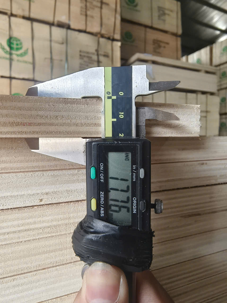 cot-van-okume-dan-veneer